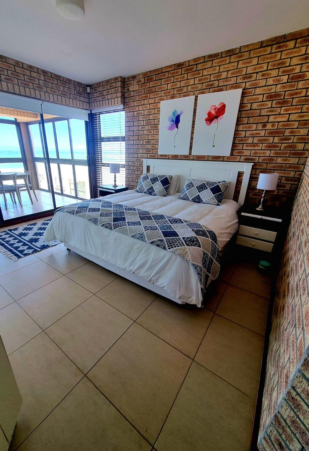 To Let 3 Bedroom Property for Rent in Wavecrest Eastern Cape